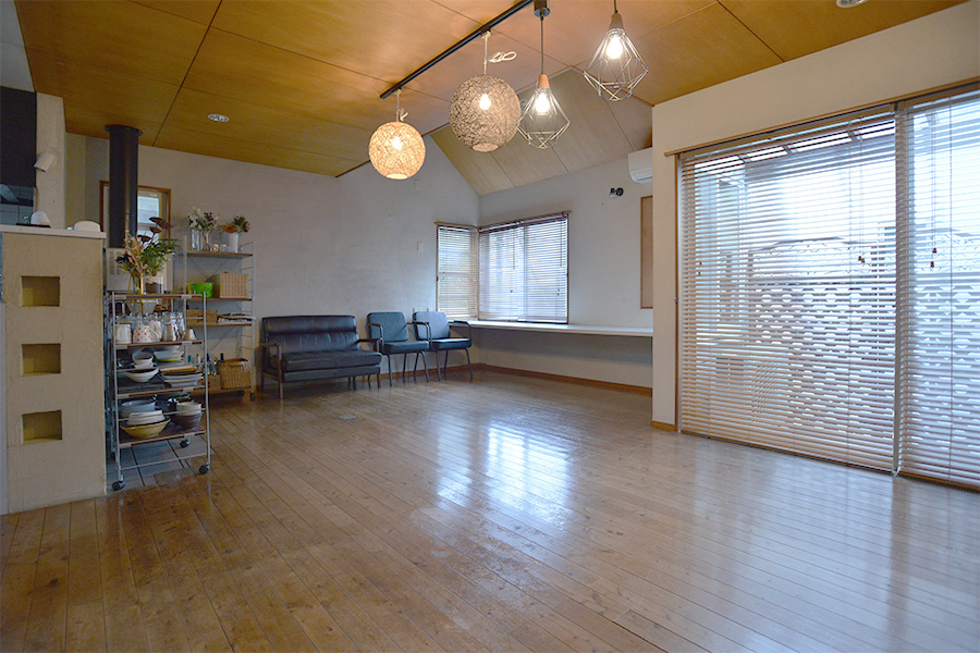 写真-2階-メインリビング-広さ感