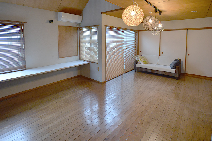 写真-2階-メインリビング-広さ感