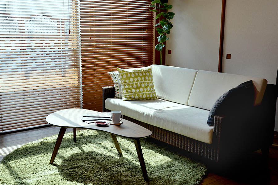 写真-2階-ソファとローテーブル